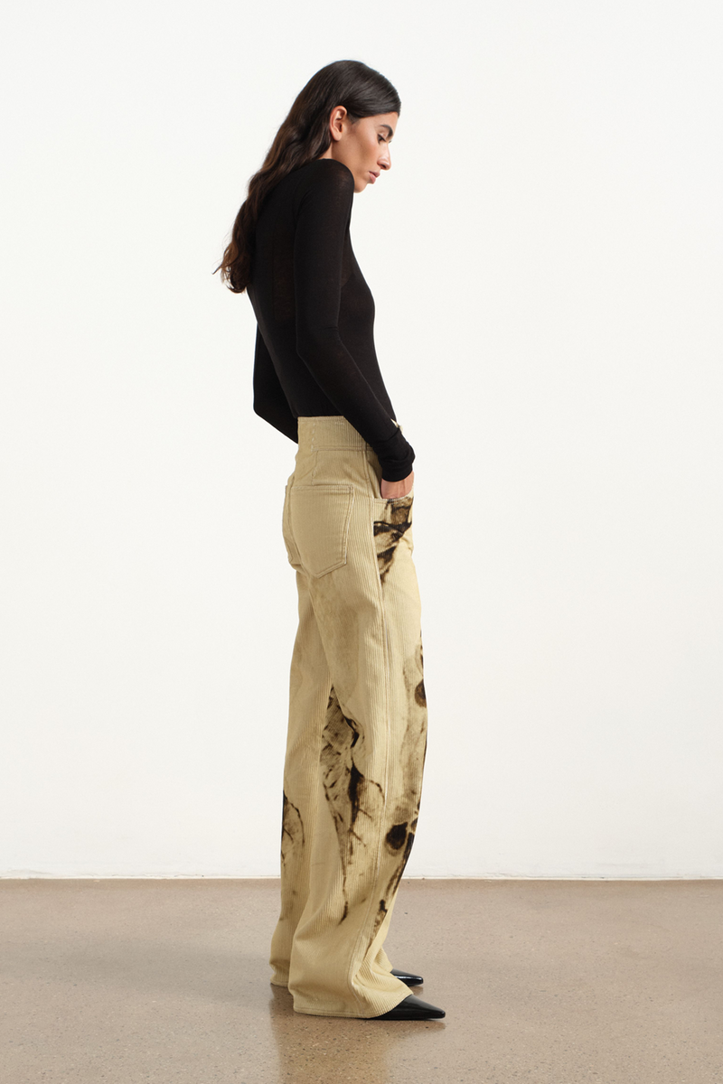 Berries Corduroy Pant